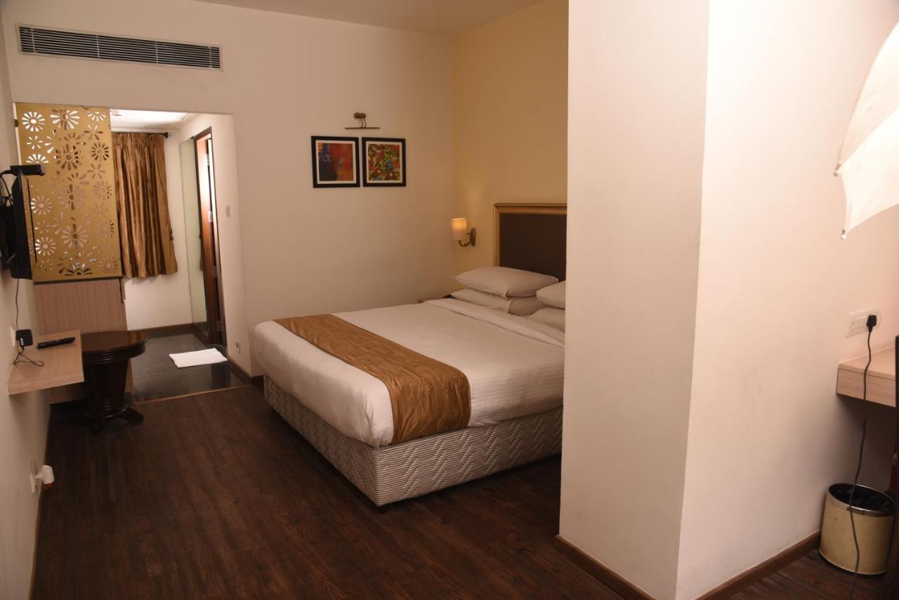 Hotel Sabareesh Park Madurai Bagian luar foto