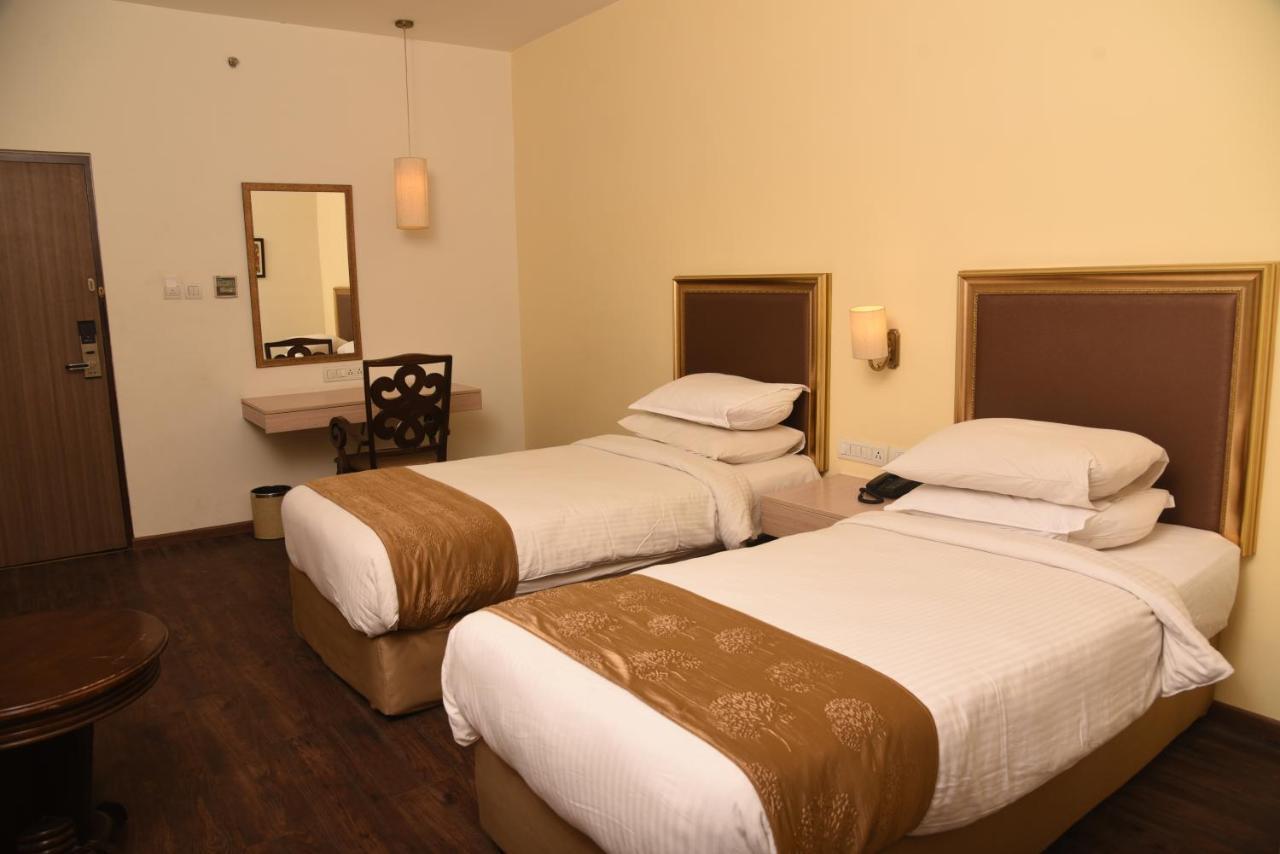 Hotel Sabareesh Park Madurai Bagian luar foto