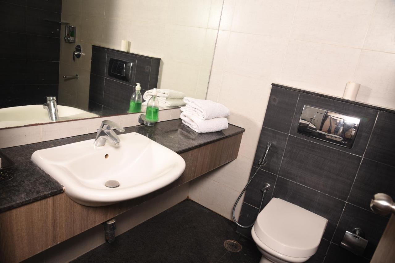 Hotel Sabareesh Park Madurai Bagian luar foto