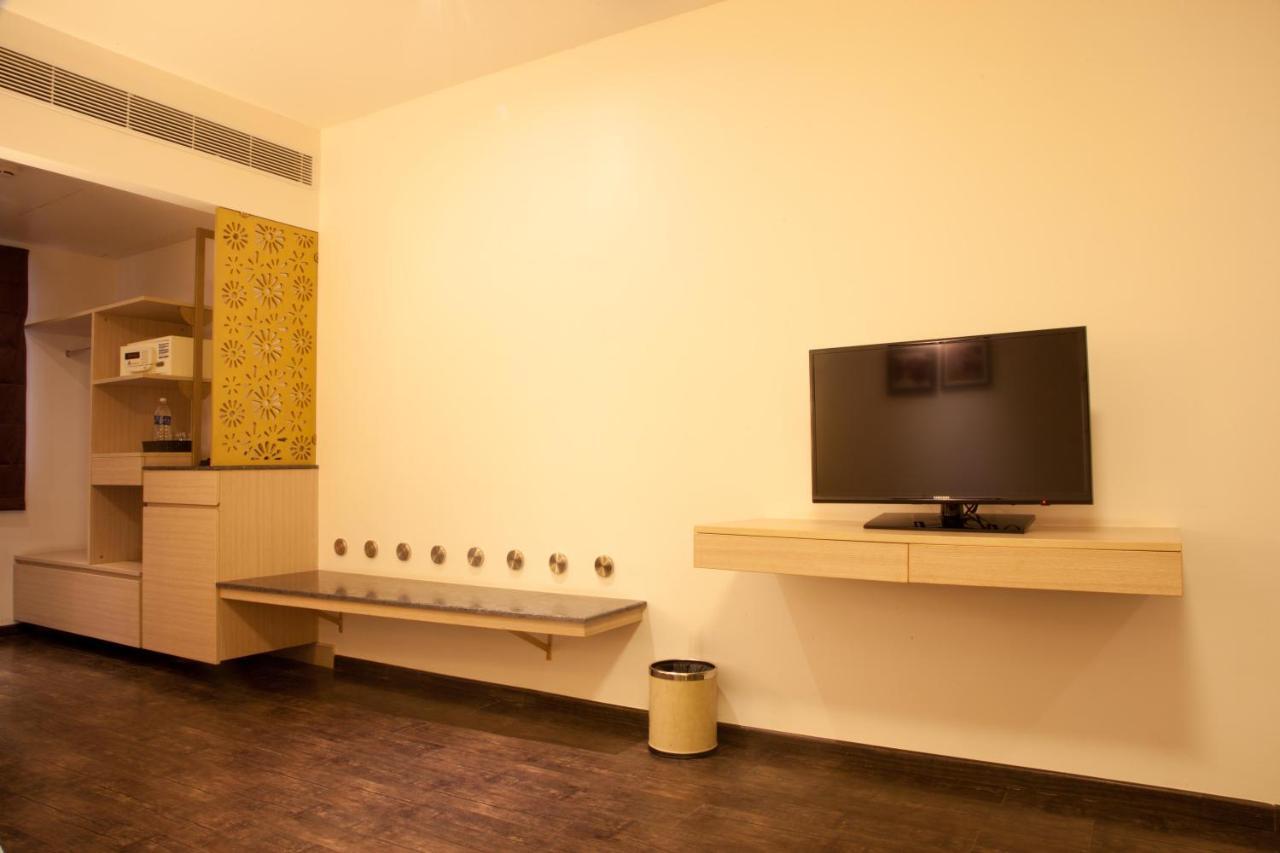 Hotel Sabareesh Park Madurai Bagian luar foto